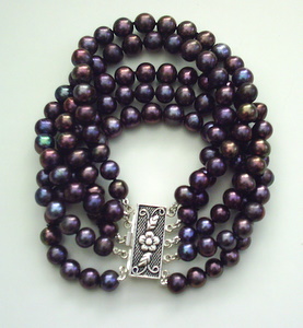 black pearl bracelet